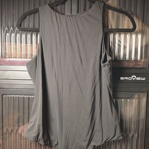 Chic Sleeveless Gray Tank Top